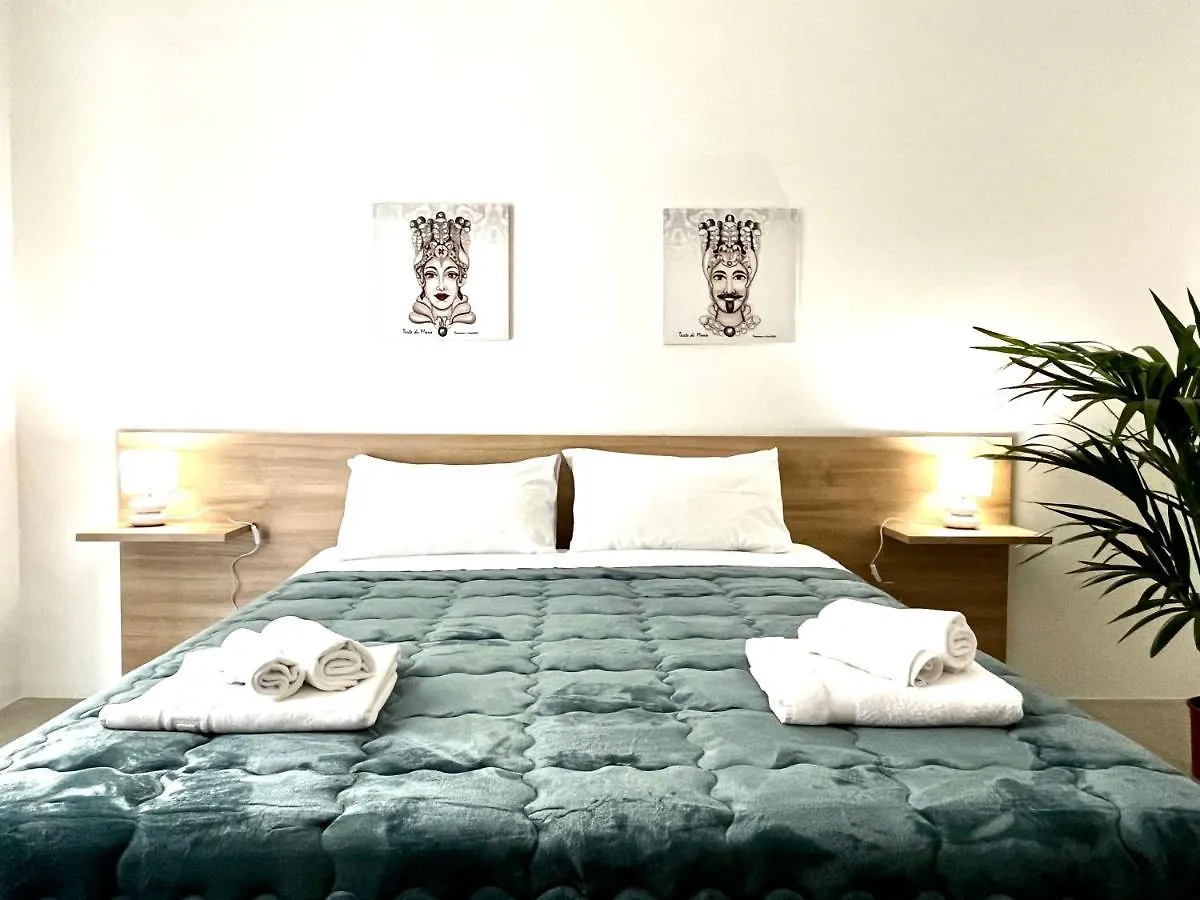 ** Bed & Breakfast Pupi 93 Rooms Palermo Italy