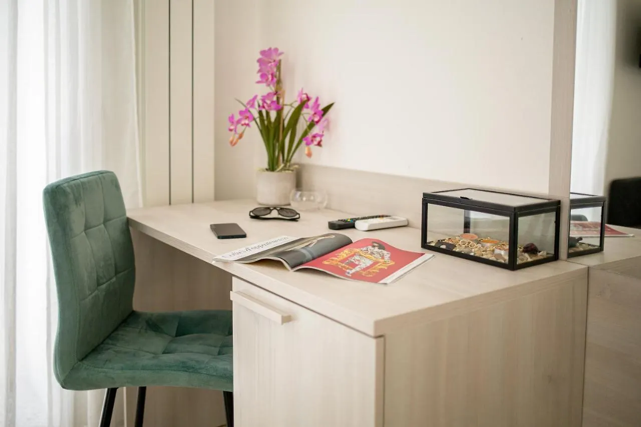 Pupi 93 Rooms Palermo Bed & Breakfast