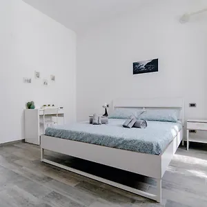 https://downtown-rooms-como.it-lombardy.com