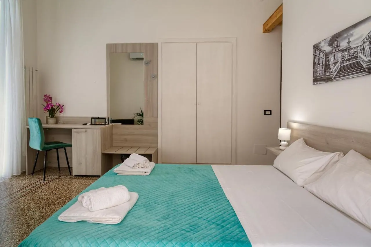** Bed & Breakfast Pupi 93 Rooms Palermo Italy